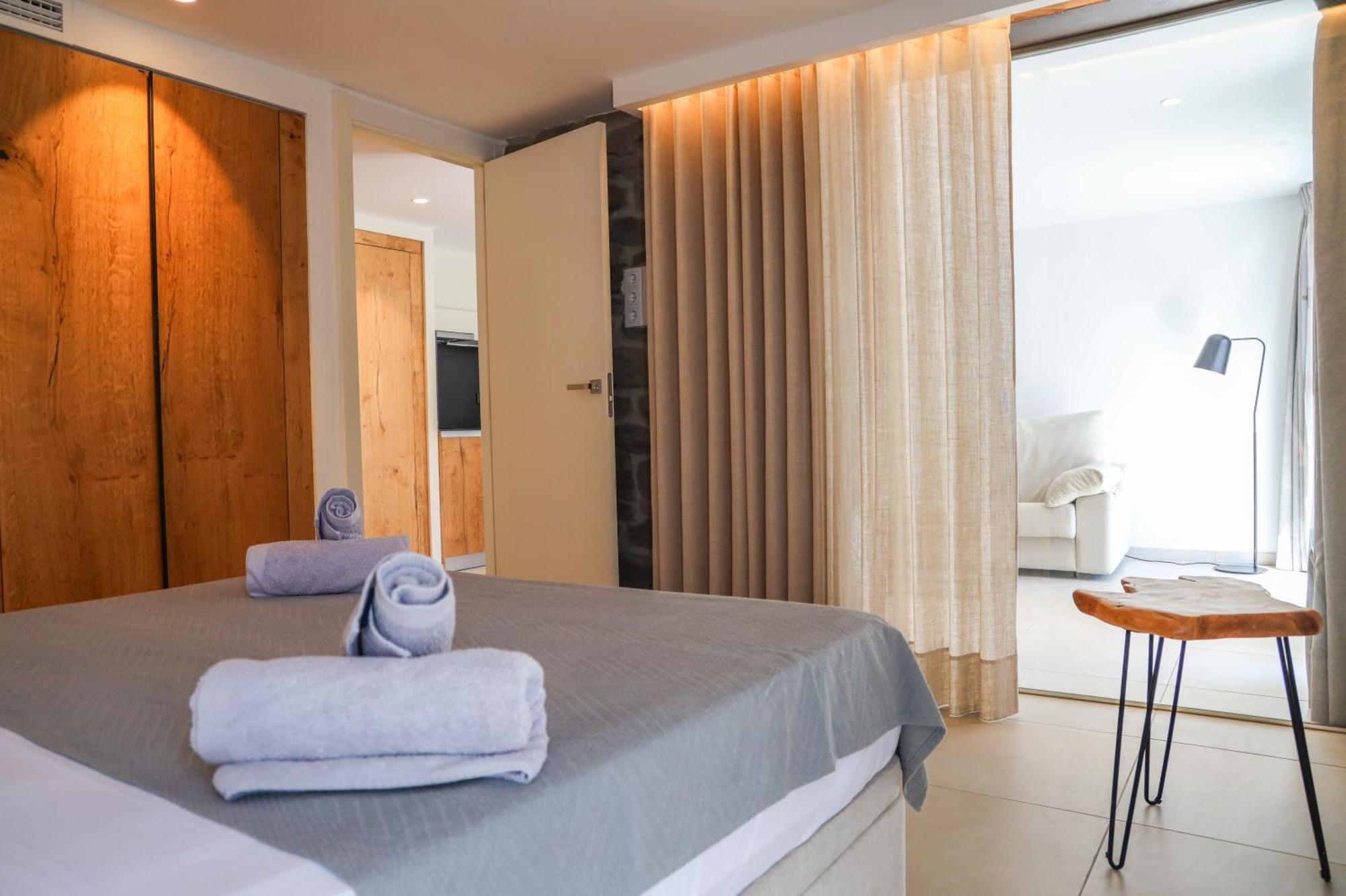 Cala Vadella Beachwalk Suites Szoba fotó