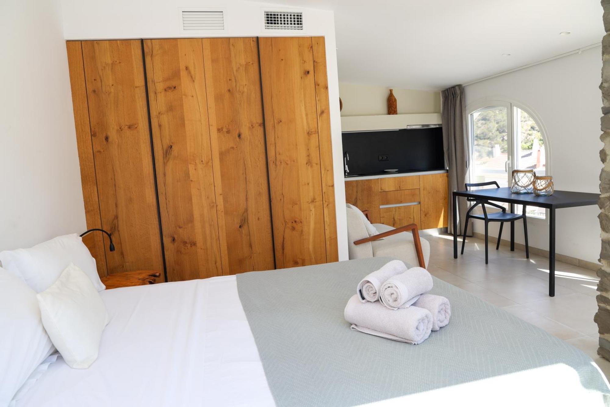 Cala Vadella Beachwalk Suites Szoba fotó